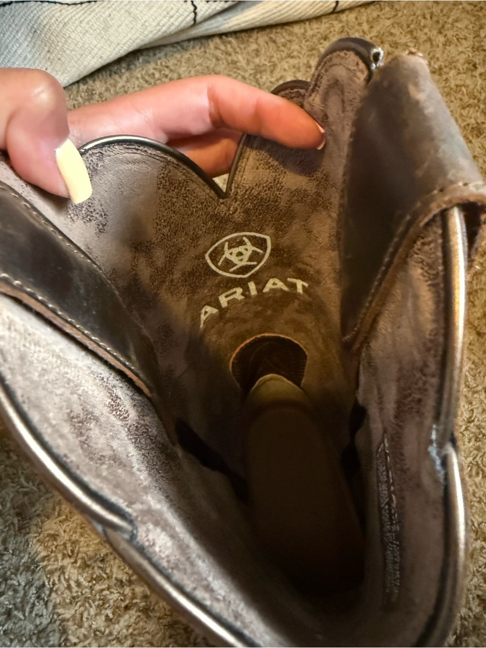 Ariat Brown Leather Western Boots with Decorative Stitching - Picture 3 of 8
